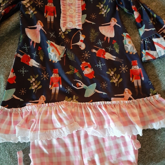 Sugar Bee Boutique 18mth  Pajama Set with Nutcracker Design - Ruffles & Gingham! - Picture 2 of 6